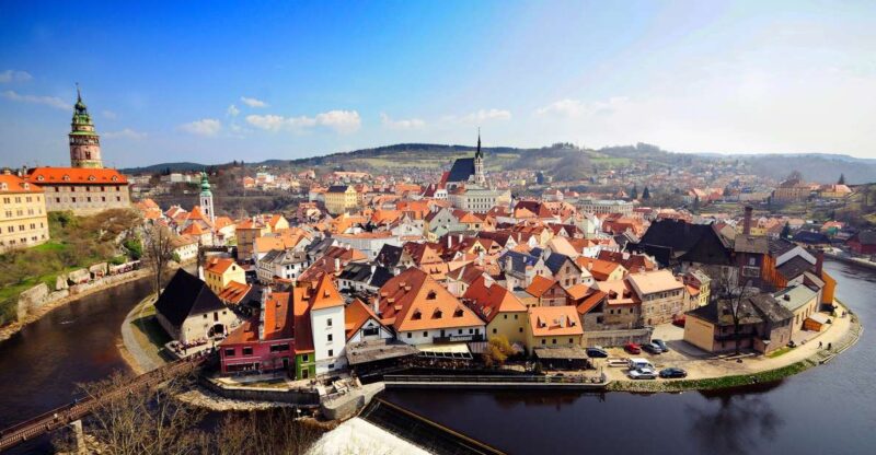 eský Krumlov - with lunch - The Cesky Krumlov Castle and Its Importance