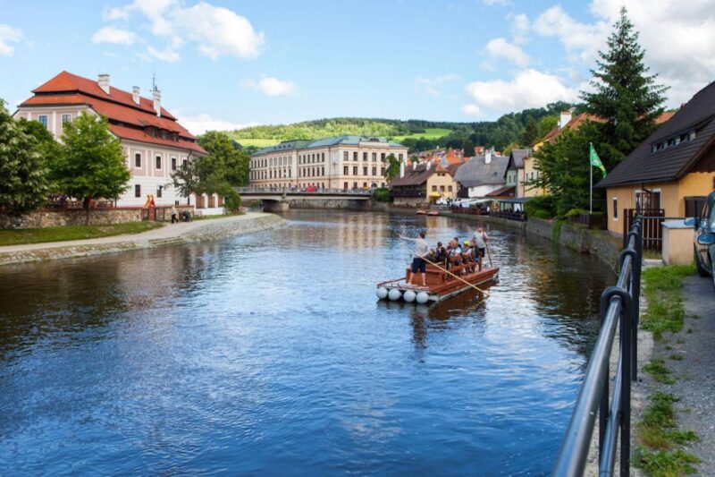 eský Krumlov: Wooden Raft River Cruise - Experience the Scenic Route Along the Vltava River