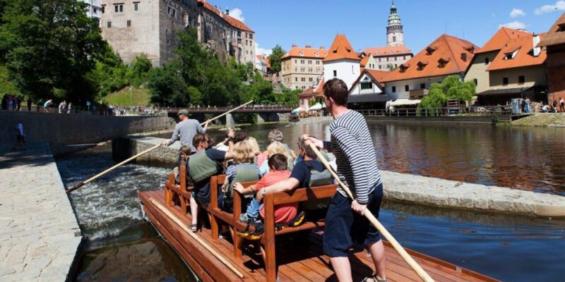 eský Krumlov: Wooden Raft River Cruise - The Guides: Knowledge, Humor, and Customer Care