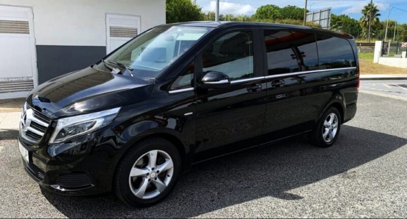 ESPECIAL-Tour to Fátima, Nazaré and Óbidos - VAN - Architectural Marvels at Batalha and Alcobaça Monasteries