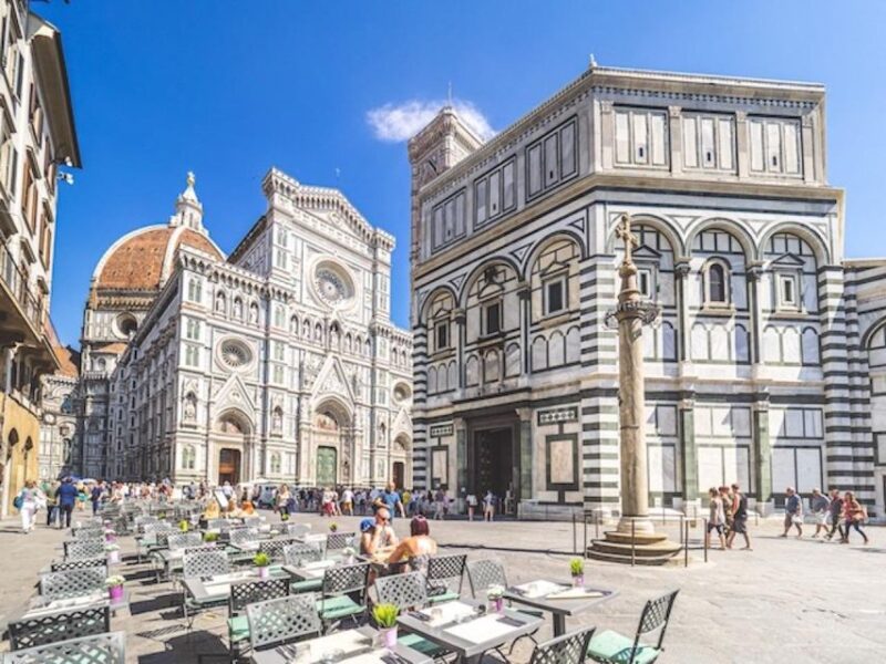 Essential Florence Walking Tour to discover its history - Admiring Religious and Cultural Landmarks Outside