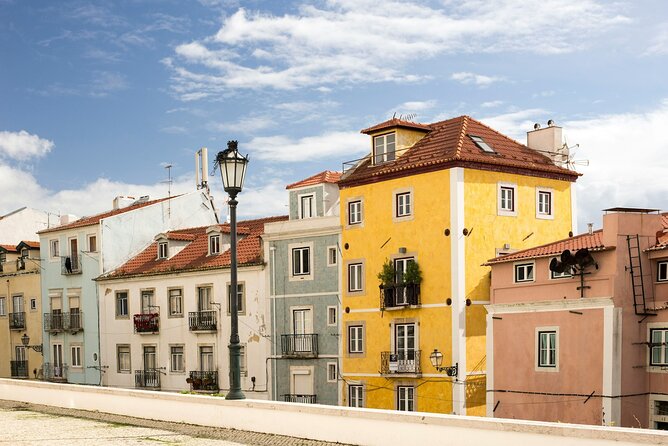 Essential Lisbon Highlights Walking Tour - Key Points