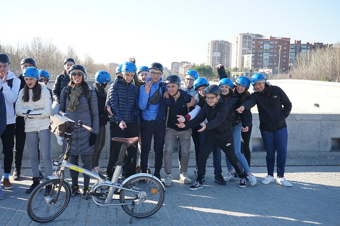 Essential Madrid Electric Bike Tour - Logistics and Group Dynamics