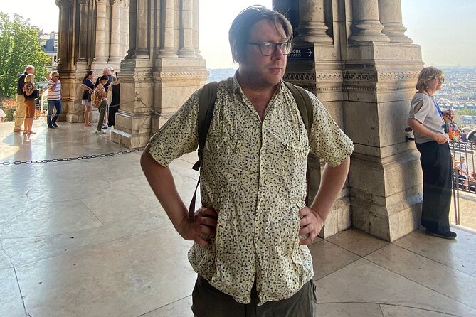 ESSENTIAL MONTMARTRE Walking Tour: the essential highlights+MORE! - Visiting the Iconic Windmill and Artistic Hubs