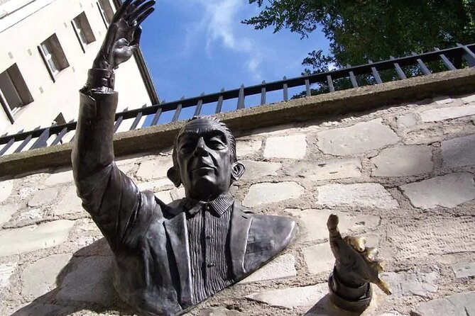 ESSENTIAL MONTMARTRE Walking Tour: the essential highlights+MORE! - Charming Streets and Local Flavor