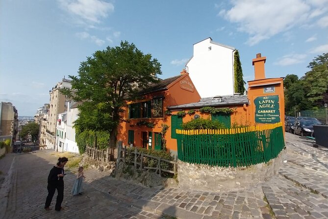 ESSENTIAL MONTMARTRE Walking Tour: the essential highlights+MORE! - Practical Details and Group Experience