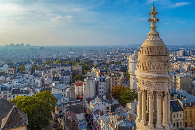 ESSENTIAL MONTMARTRE Walking Tour: the essential highlights+MORE! - The Guide’s Role and Guest Experience