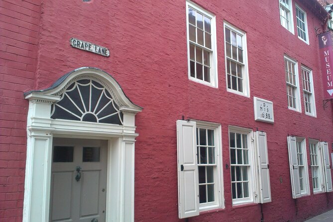 Essential Whitby: Discover the towns legends on a self-guided audio tour - Flexibility and Pacing for Independent Tourists