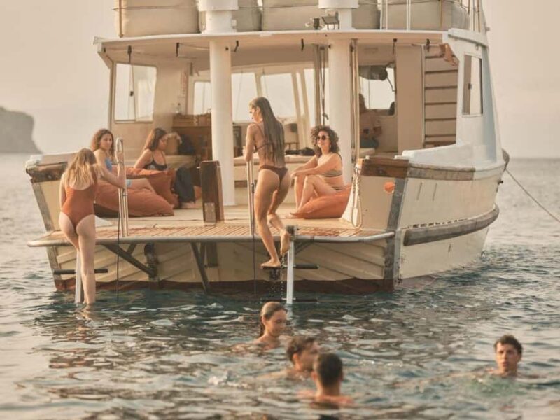 Estartit: Sunset Cruise with Snorkeling and a Drink - Key Points