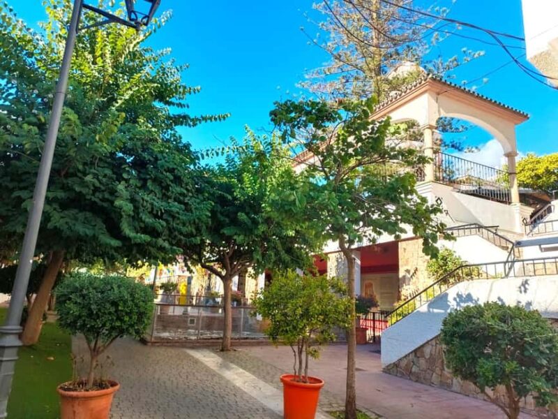 Estepona: Private Guided Tour - The Route: From Plaza Ortiz to the Streets of Estepona