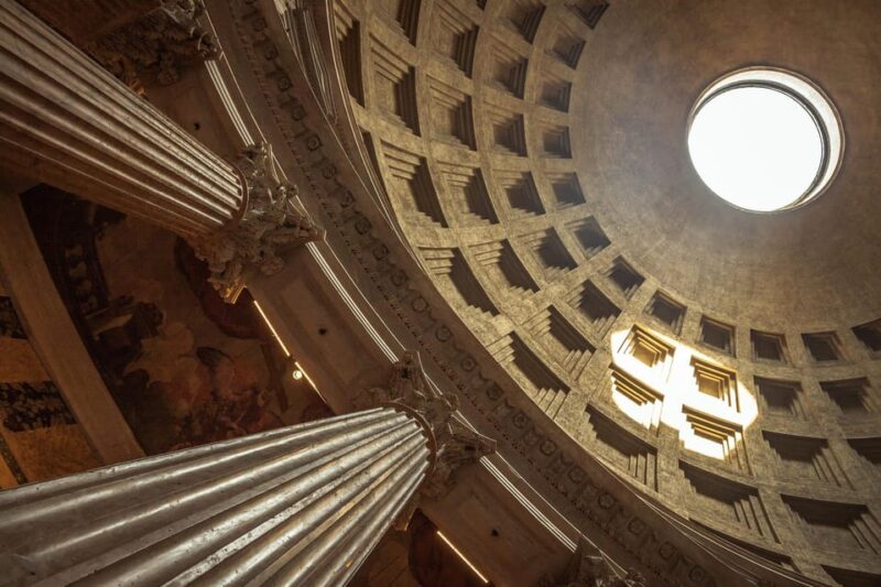 Eternal Rome: city tour with Pantheon entry ticket - Logistics and Group Experience