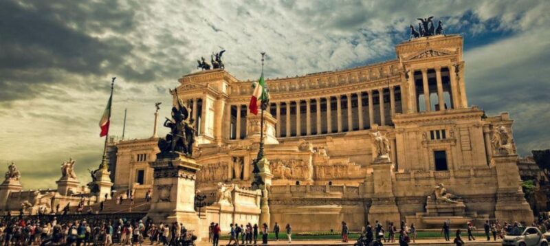 Eternal Rome: Exploring the city with Pantheon entry ticket - Discovering the Trevi Fountain and Its Legendary Stories