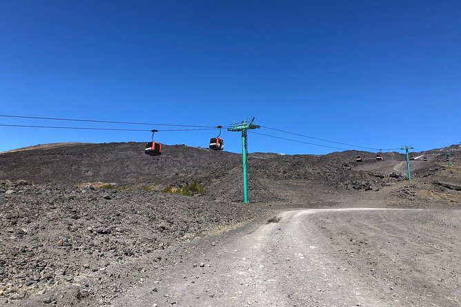 Etna and Taormina tour from Syracuse with private driver - Honey Tasting at Oro dEtna