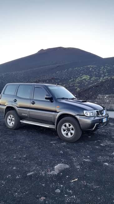 Etna: Jeep excursion and hike suitable for everyone. Free shoes and jacket - The Experience with Knowledgeable Guides and Safe Equipment