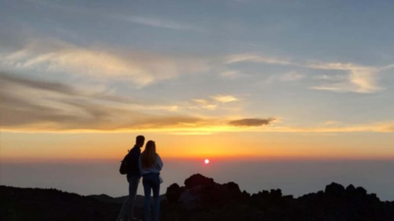 Etna Nord: Exclusive sunset tour with official provider - Visiting the Volcanological Observatory