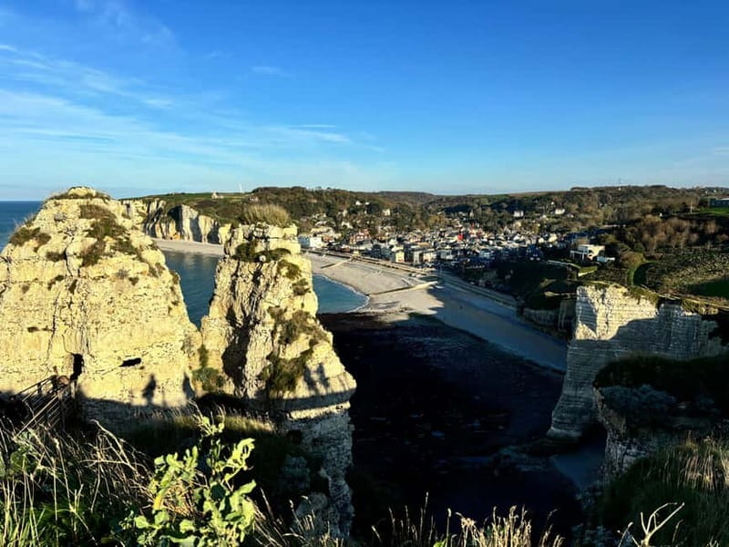 Étretat: Explore the mythical cliffs of Étretat! - Discovering the Cliffs and Valleys of Étretat
