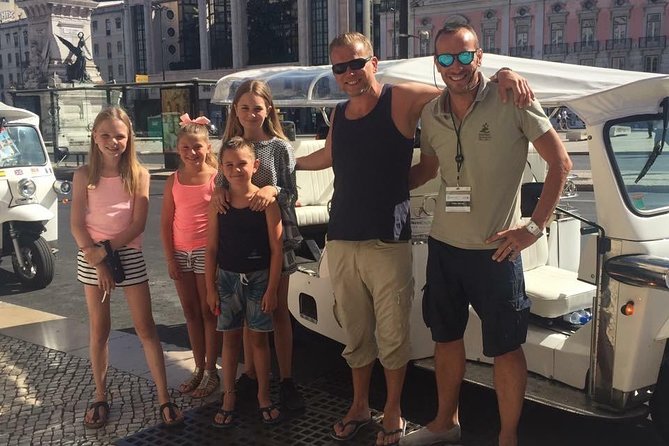 eTuk Half Day Tour (4h) - Historic Churches and Cemeteries