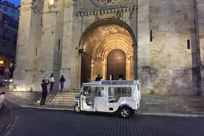 eTuk Tour Historical Lisbon - Inside Alfama: Narrow Streets and Local Charm