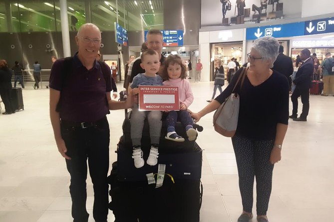 Euro Disney - PARIS (One Way) Private Shuttle Transfer - Seamless Journey from Disneyland Paris to Paris City Limits