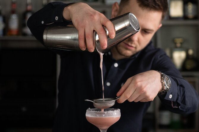 Evening Cocktail Cruise in Oxford - The Experience of Sipping Cocktails on the Thames