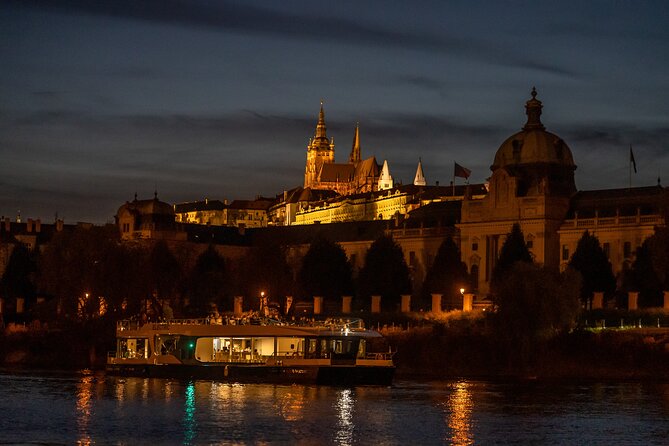 Evening Eco Cruise With a Glass of Prosecco in Bohemia - The Experience According to Guest Feedback
