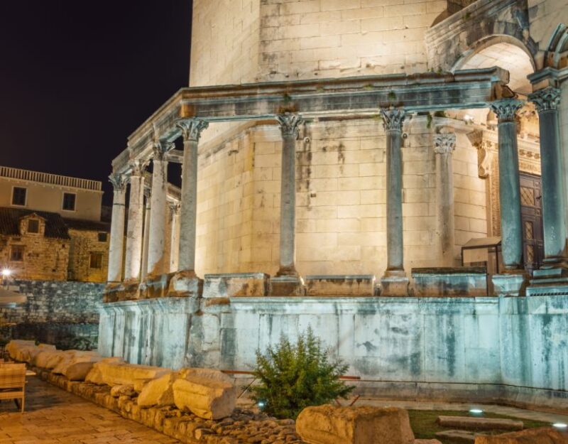 Evening Group Walking Tour - Split Old City Diocletian's Pal - Logistics and Group Size