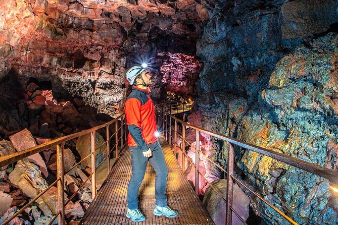 Evening Lava Tunnel Tour and Northern Lights - Convenient Return to Reykjavík and Final Drop-off