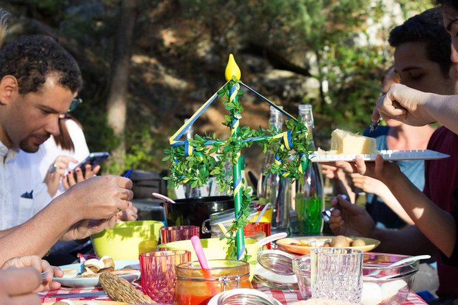 Evening Wildlife Safari from Stockholm - Guide Knowledge and Personalization