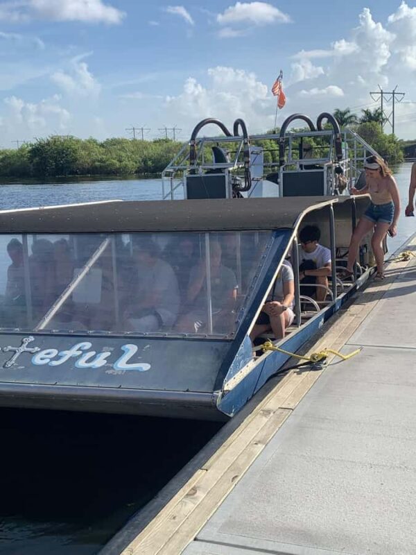 Everglades: on Flat Propelled Boat with Transportation - Discover the Unique Everglades Experience with an Airboat Tour and Transportation