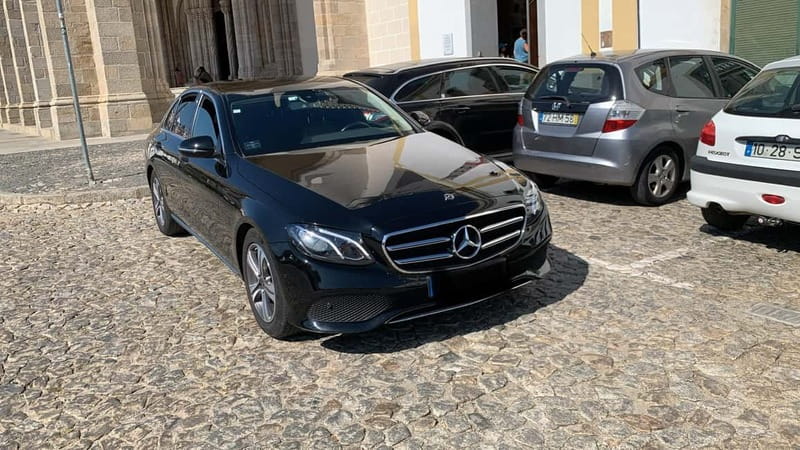 Evora Ancient City & The Alentejo Private Luxury Wine Tour - Exploring Évoras Architectural Heritage and Monuments