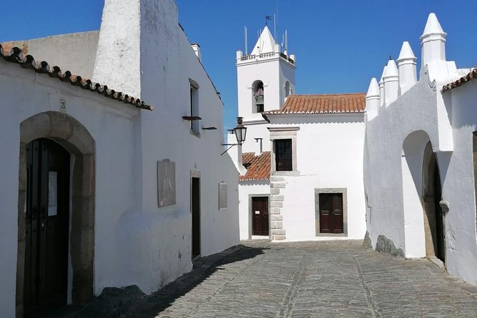 Évora and Monsaraz from Lisbon - Comfort and Convenience with Private Transportation