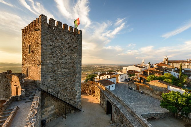 Evora and Monsaraz Private Tour From Lisbon - Key Points
