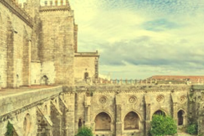 Évora - Full day Private Guided tour from Lisbon by minivan - Exploring the Historical University of Évora