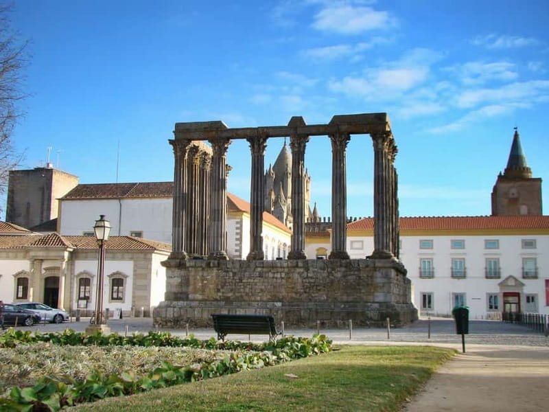 Évora Full Day Tour on a Luxury Mercedes - Key Points