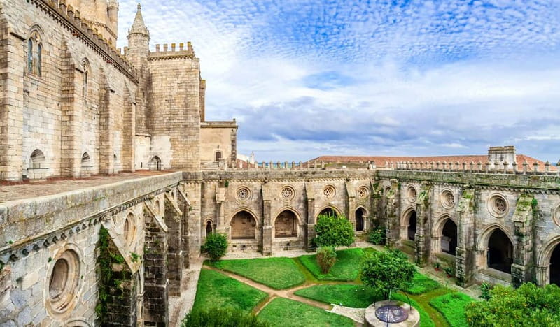 Évora Full Day Tour on a Luxury Mercedes - What to Expect During the 8-Hour Tour