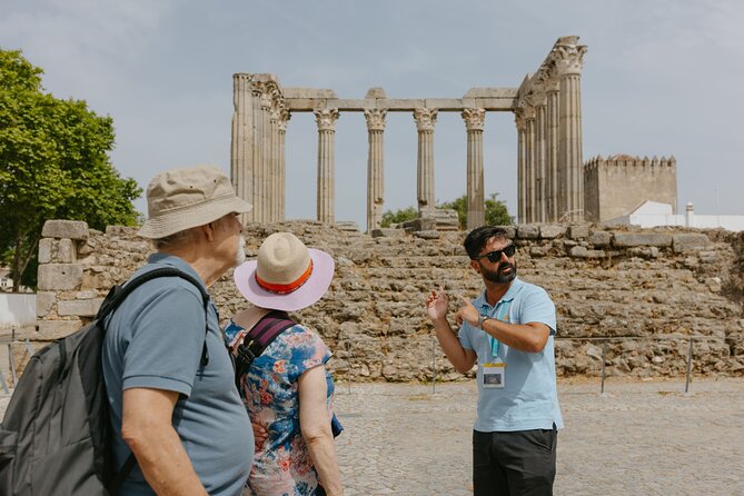 Évora, medieval village Monsaraz & Wine Tasting - Discovering Évora’s Architectural and Artistic Marvels