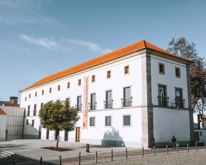 Évora: Private & Flexible Walking Tour in Historic Center - Main Street and Medieval Cathedral Highlights