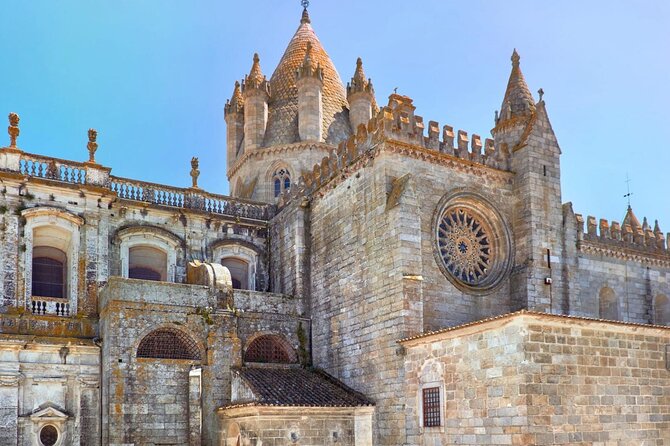 Évora Private Tour - Cork Factory Visit Included - From Lisbon to the Historic Bridge Over the Tagus River