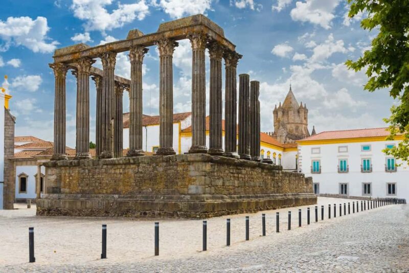 Évora: Private walking tour with tickets to main monuments - The Overall Experience and Who Will Appreciate It