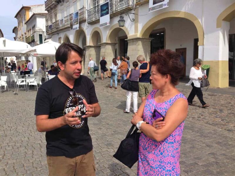 Évora: Small group walking tour with Chapel of Bones - Visiting the Chapel of Bones: An Unforgettable Religious Monument