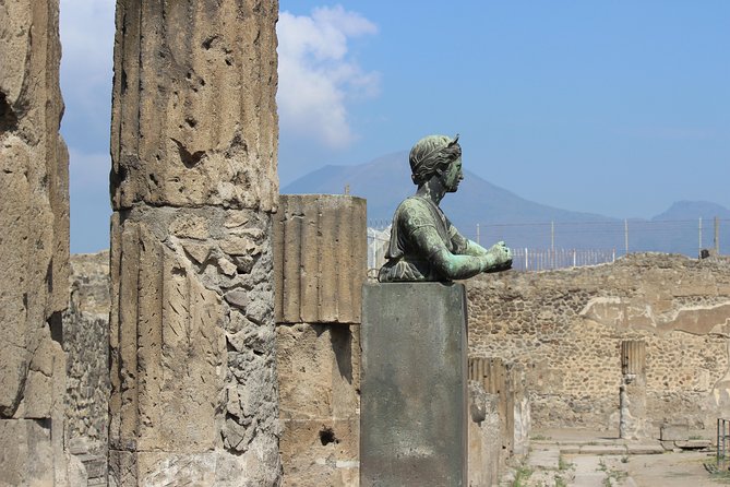 Excavations of Pompeii. Tourist guide and skip-the-line ticket - Discover Pompeii’s Most Notable Sites