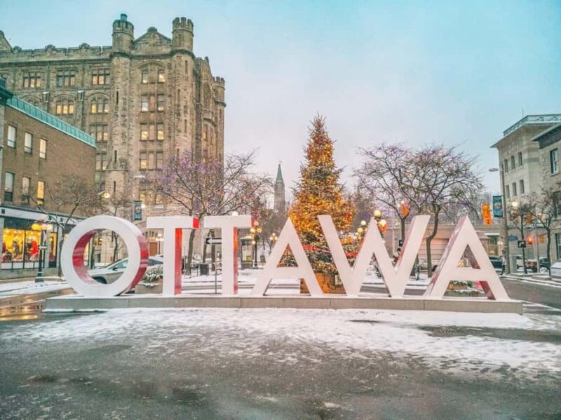 Exceptional Private Walking Christmas Tour in Magical Ottawa - Key Points