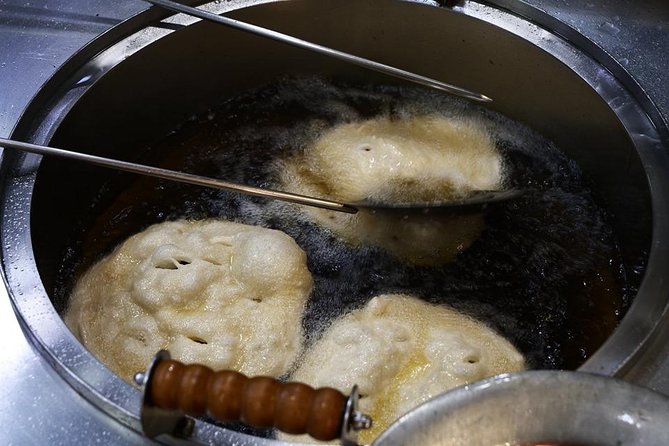 Exciting e-bike(pedal assisted)ride in the heart of Naples - Discovering the Ancient Walls and Neapolitan Traditions