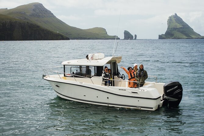 Exclusive 1,5 Hour Drangarnir Boat Tour - Tindhólmur Islet: A Majestic Pinnacle