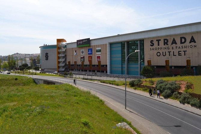 Exclusive 4-Hour Customizable Luxury Chauffeur Service - The Retail Variety at Freeport Lisboa Fashion Outlet