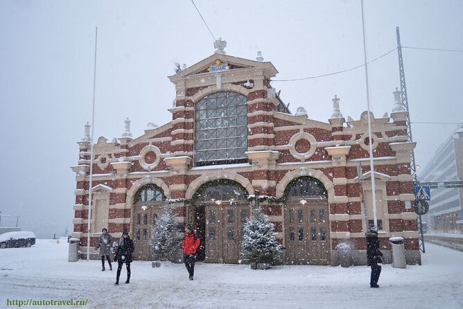 Exclusive 4 hour VIP Tour Helsinki by Lux Car with Guide+Lunch - Explore Helsinki in Luxury with a VIP Tour in a Luxury Car