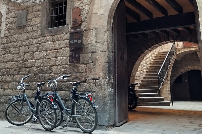 Exclusive Barcelona Bicycle Food tour: 6 neighbourhoods + food - Why the Barcelona Bicycle Food Tour Stands Out