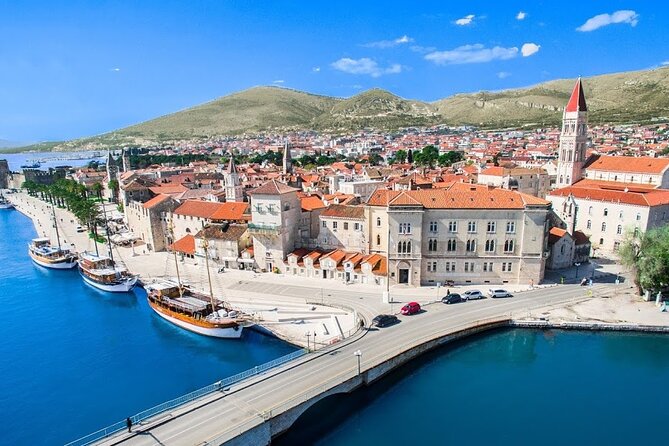 Exclusive Blue Lagoon Luxury Boat Tour from Split - Key Points