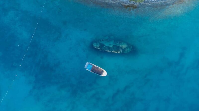 Exclusive Blue Lagoon Luxury Boat Tour from Split - Key Points
