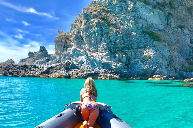 Exclusive boat tour in Tropea. Just you and your family - 4 hours - Admiring Tropea Village from the Sea